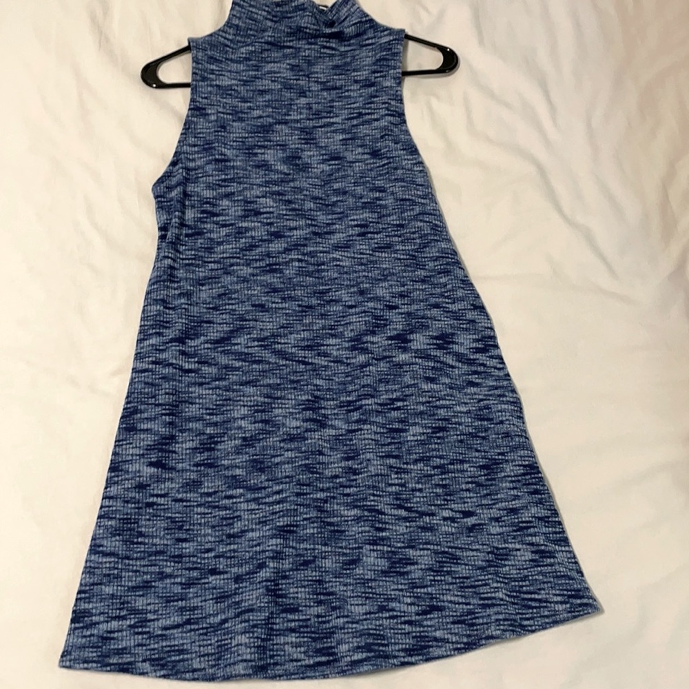 Sleeveless dress